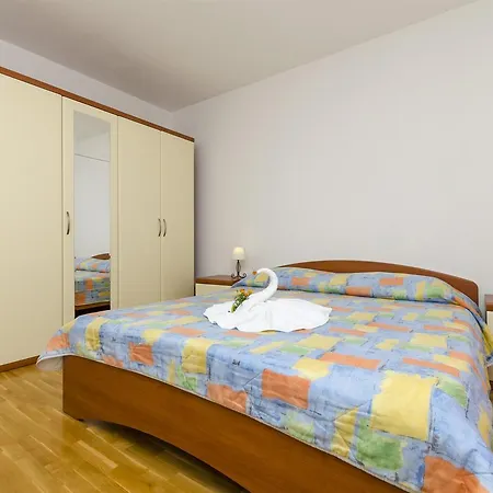 Apartament And Niko